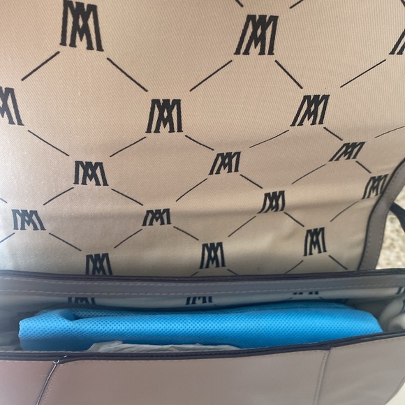 Antonio Melanie Handbag NWOT - Picture 4 of 5